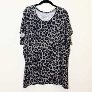 Torrid Super Soft Gray & Black Leopard Print Tee.  Size 4